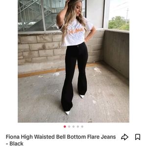 BRAND NEW NEVER WORN BLACK FLARE JEANS FROM THE TIKTOK SHOP